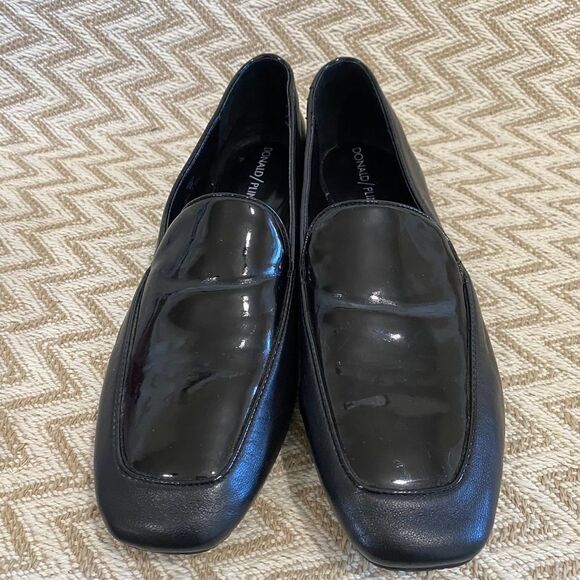 Donald Pliner “Halia” Black & Patent Leather Loafer - Picture 2 of 8